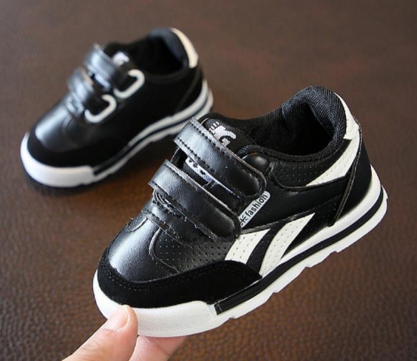 Gyermek bőr cipő A1619 fekete 23