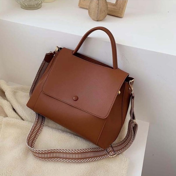 Γυναικεία δερμάτινη τσάντα crossbody M674 καφέ