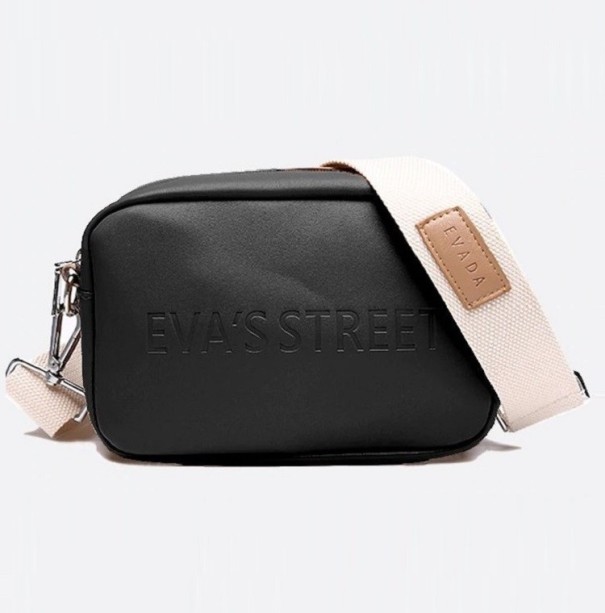 Γυναικεία δερμάτινη τσάντα crossbody M682 μαύρο