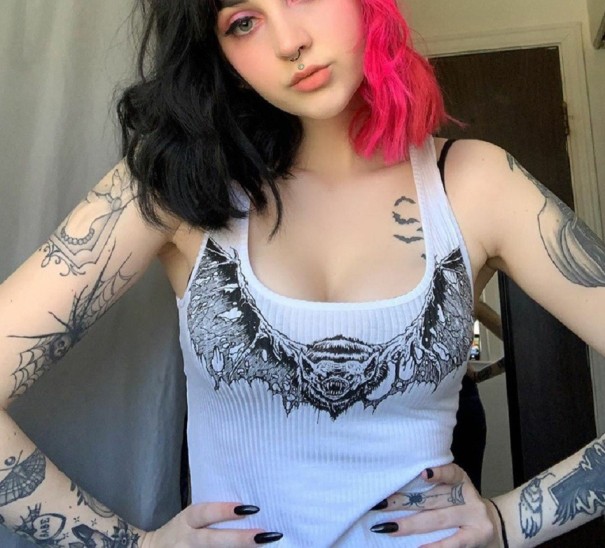 Γυναικείο crop top με τύπωμα νυχτερίδας M