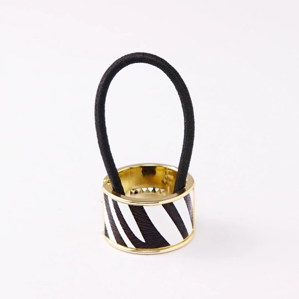 Hair Tie with Round Clip 3