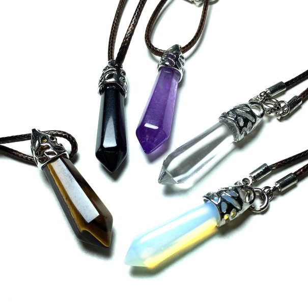 Halsband med hänge D467
