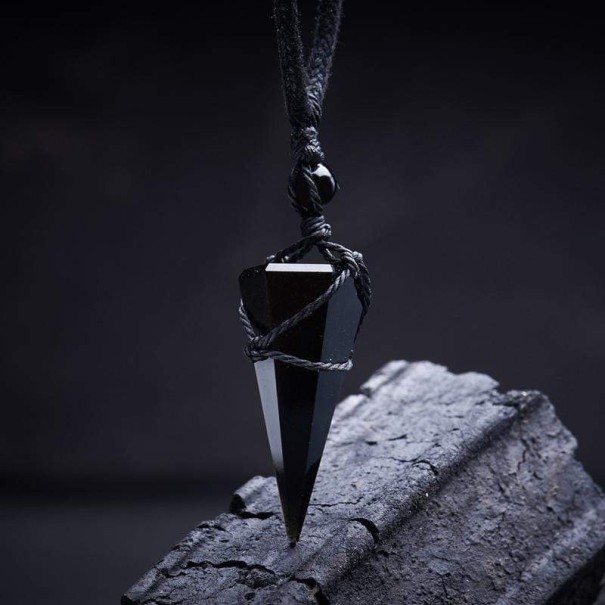 Halsband med hänge D596 1