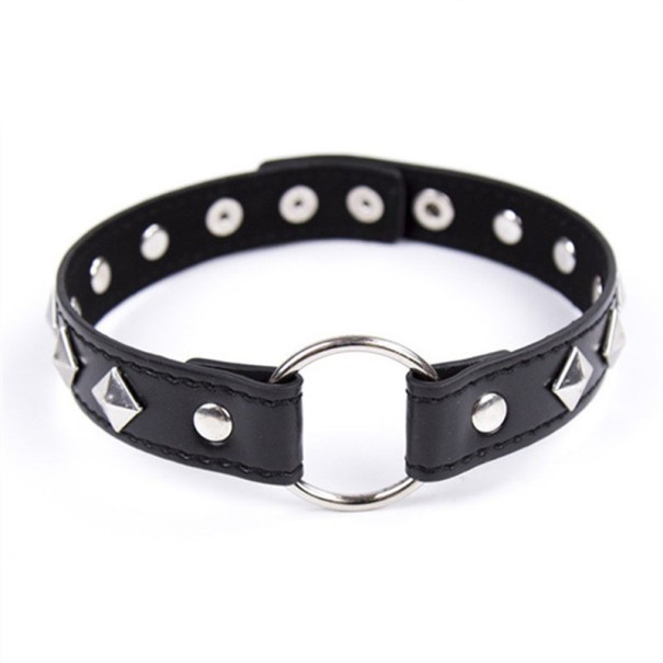 Halsband mit Spikes – schwarz 1