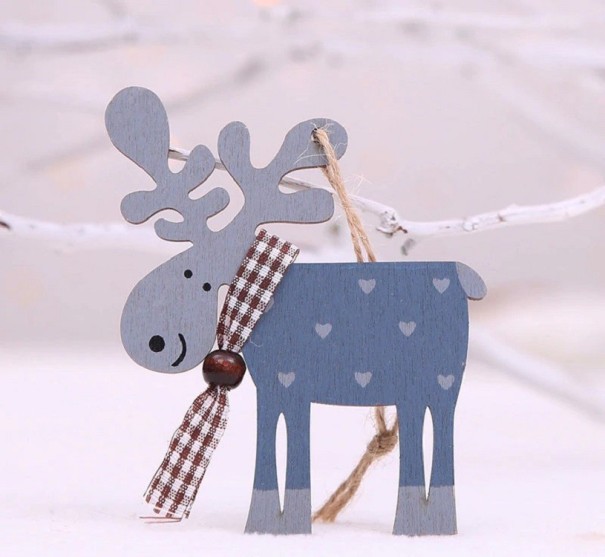 Hanging Wooden Reindeer 1