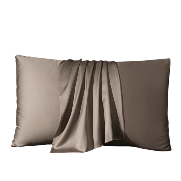 Hedvábný povlak na polštář barevný 50x65 cm Přírodní materiál Jemný povrch Ochrana vlasů a pokožky Elegantní design do ložnice hnědá