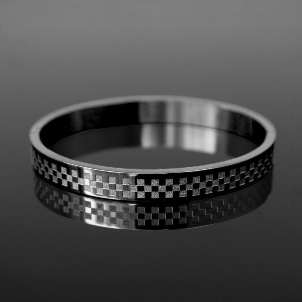 Herrearmbånd i massivt materiale H672 sort