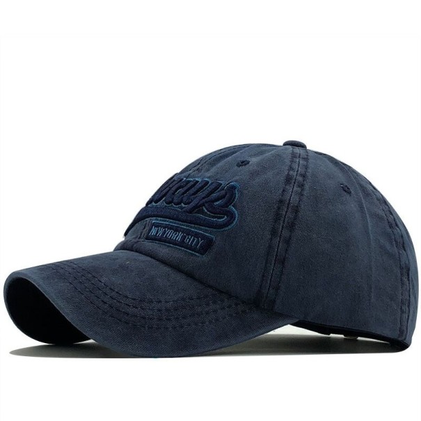 Herren-Cap mit der Aufschrift T73 dunkelblau