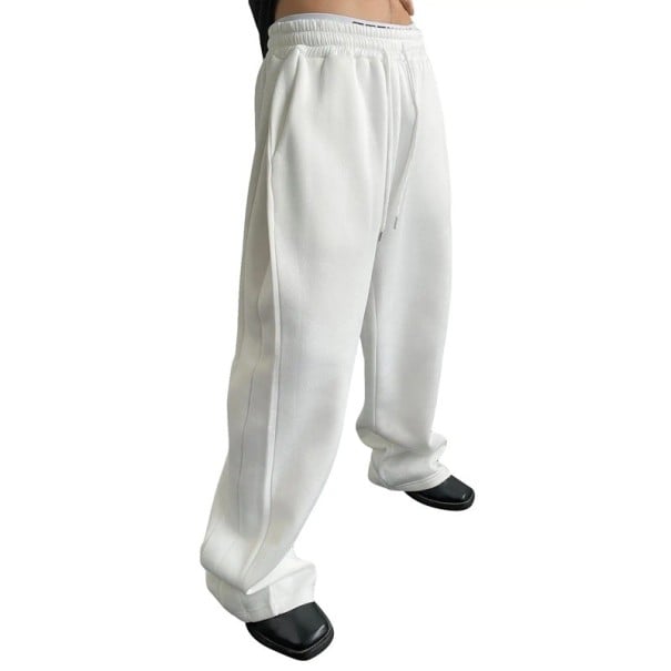 Herren lockere Jogginghose mit Gummibund und verstellbarem Kordelzug, mit breiten geraden Beinen in langer Länge und seitlichen Taschen weiß L