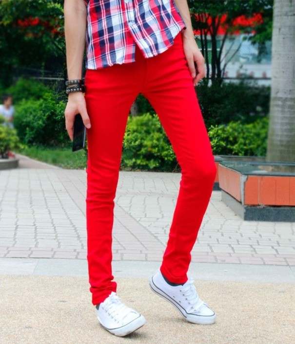 Herrenjeans – Rot 30