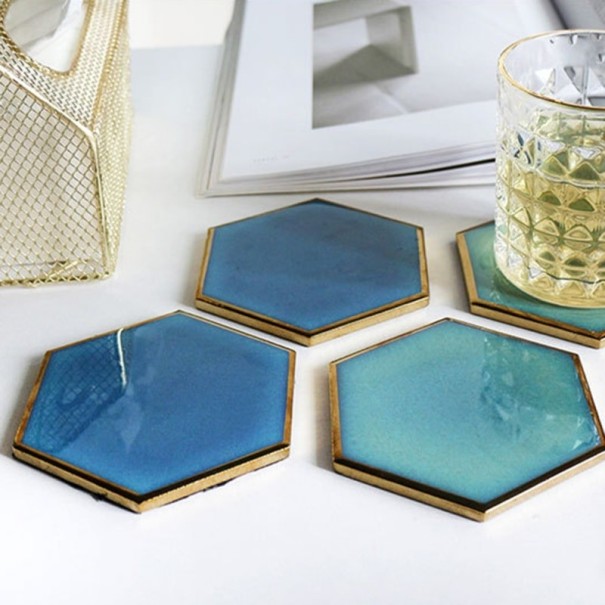 Hexagonformad keramisk underlägg