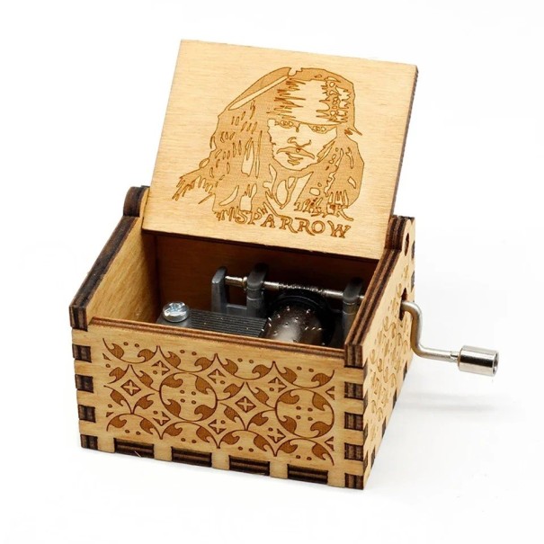 Houten muziekdoos met piratenmotief en hoofdband handmatig opwindmechanisme 6,4 × 5,2 × 4,2 cm natuurlijk hout gravure decoratie 1