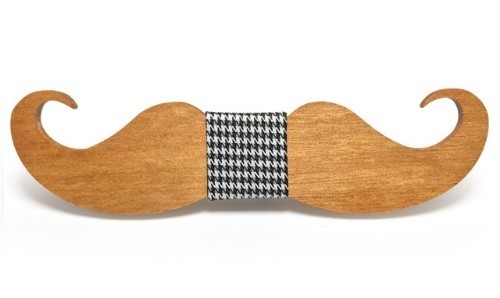 Houten vlinderdas in de vorm van een snor J648 2
