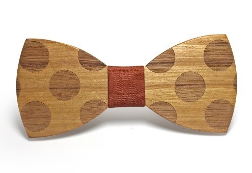 Houten vlinderdas met stippen J646 1