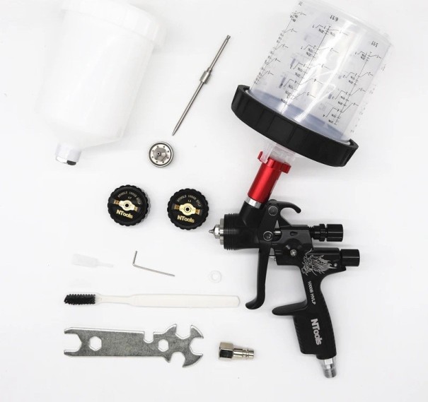 HVLP stříkací pistole s míchací nádobkou 600CC 1,3 1,7 mm pneumatická černo červená pro lakování auta dílnu servis 1