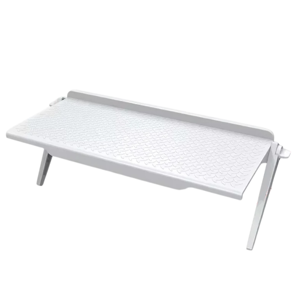 Hylly monitorille tai televisiolle säädettävällä kallistuksella 300 x 113 mm, kiinnitys näyttöön, liukumaton pinta valkoinen