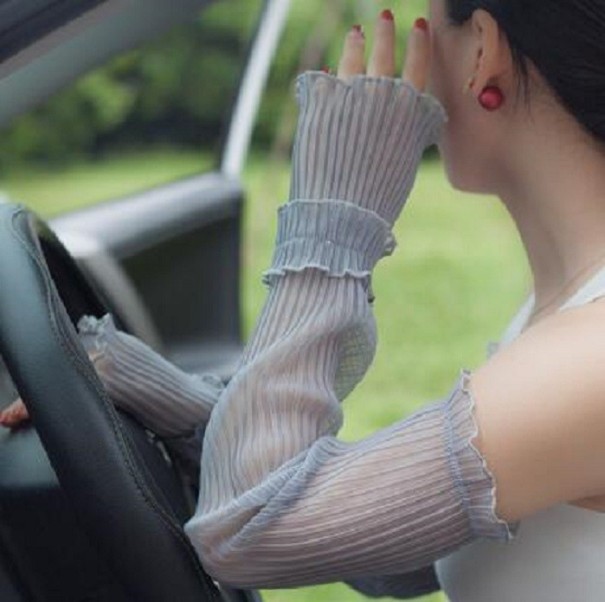 Încălzitoare de brațe pentru femei cu volane gri deschis