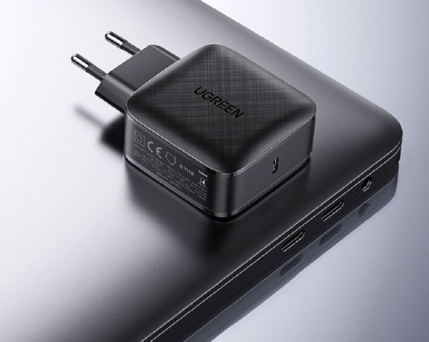 Încărcător USB-C GaN 65 W. 1