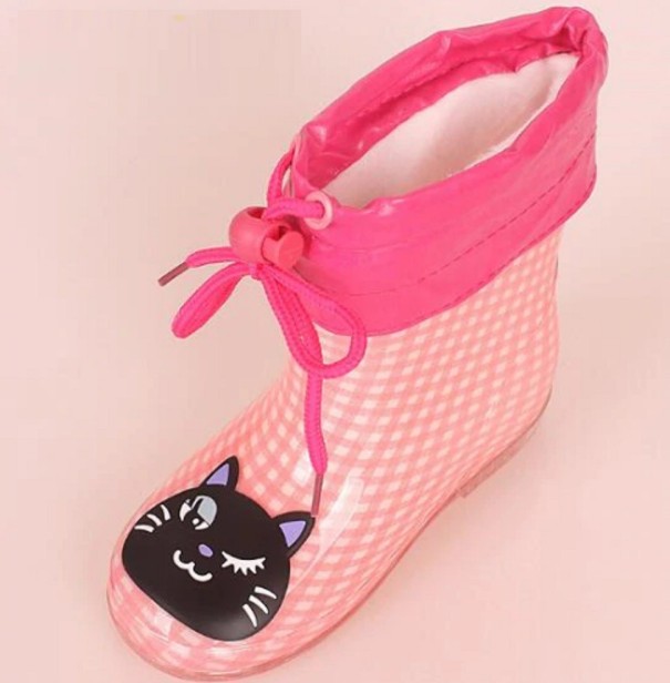 Isolierte Kinderstiefel 27 2