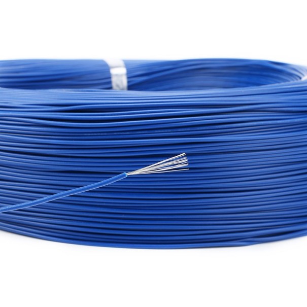 Izolovaný PVC kábel 10 metrov J3148 modrá 10 m
