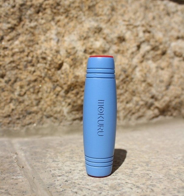 Japans anti-stress speelgoed Mokuru blauw