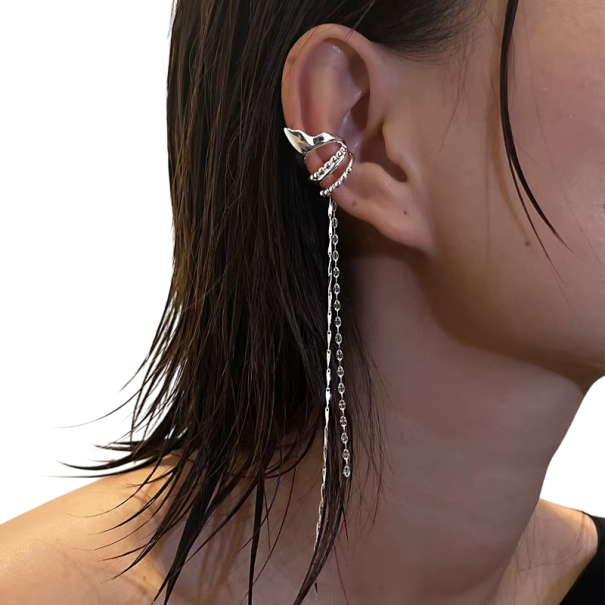 Jemná řetízková záušnice na chrupavku ucha Punkový styl, moderní vzhled, klipsy pro denní nošení, trendy doplněk stříbrná
