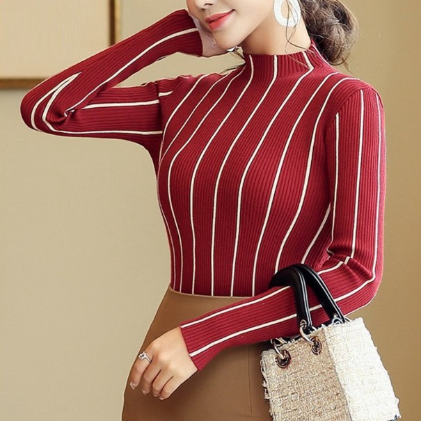 Jersey de cuello alto de mujer con rayas rojo