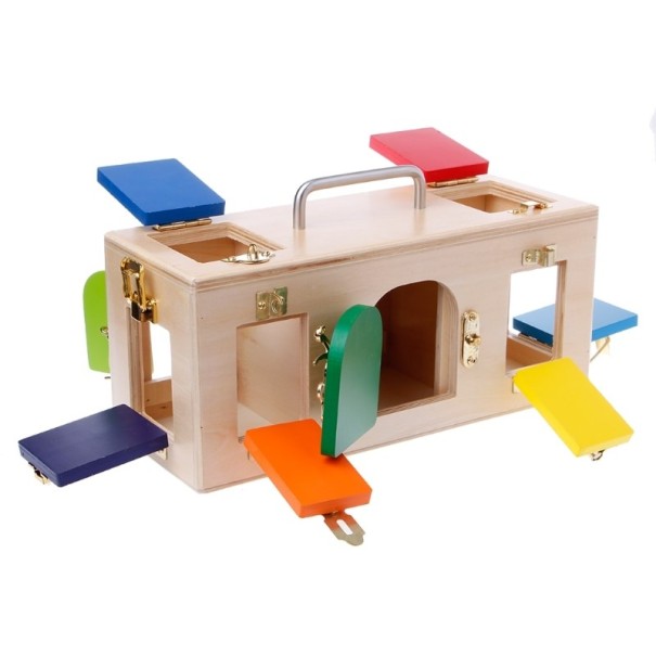 Jeu de motricité boîte avec des serrures 1