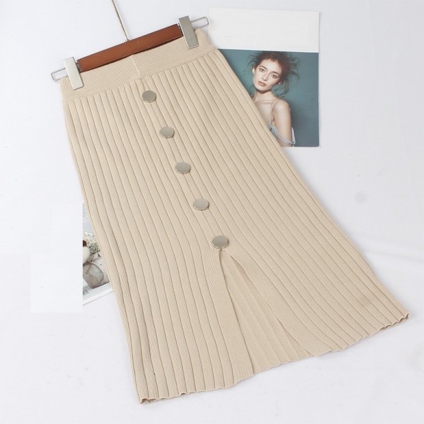 Jupe en tricot pour femmes avec des boutons beige