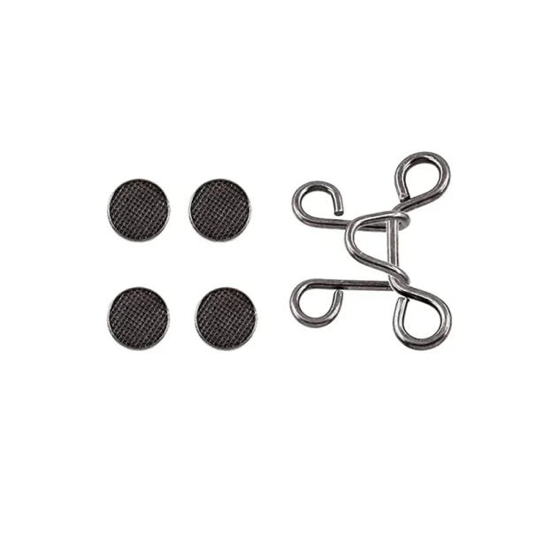Justerbar metalspænde i taljen med 27 mm stifter Strammer bukserne Ingen syning Hurtig størrelsesjustering Pålidelig lukning Holdbart design sort