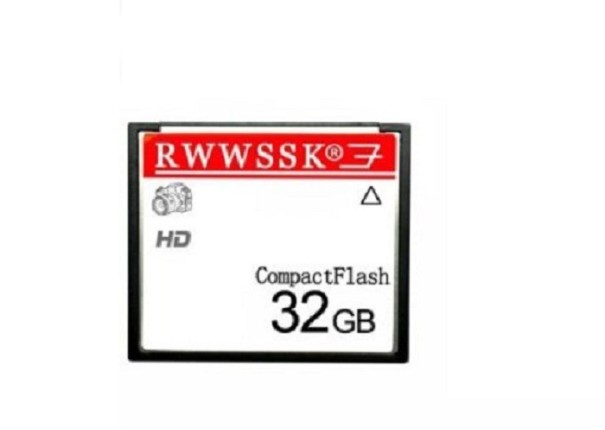 Karta pamięci Compact Flash z czytnikiem PCMCIA 32GB