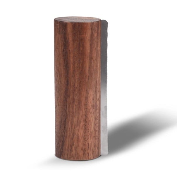 Kartáč na čištění koní Odstraňovač potu s dřevěnou rukojetí 22,5 x 7,5 x 3,5 cm Kovová zoubkovaná čepel Přírodní dřevo Pro hřebelcování 1