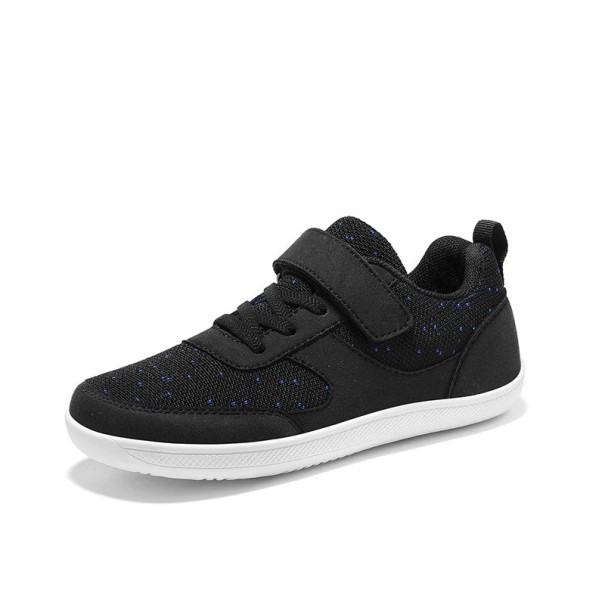 Kinder Sneaker Niedrige Schuhe mit breiter Zehenpartie Atmungsaktives Mesh mit gepunktetem Muster Klettverschluss und elastische Schnürsenkel Gummisohle für die Schule schwarz 33
