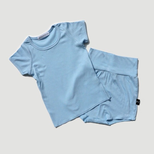 Kinder-T-Shirt und Shorts L1322 3 H