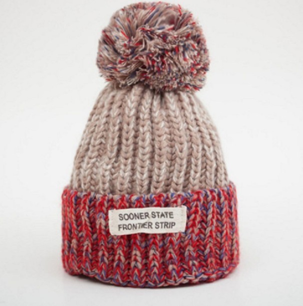 Kinder-Wintermütze mit Bommel J864 khaki