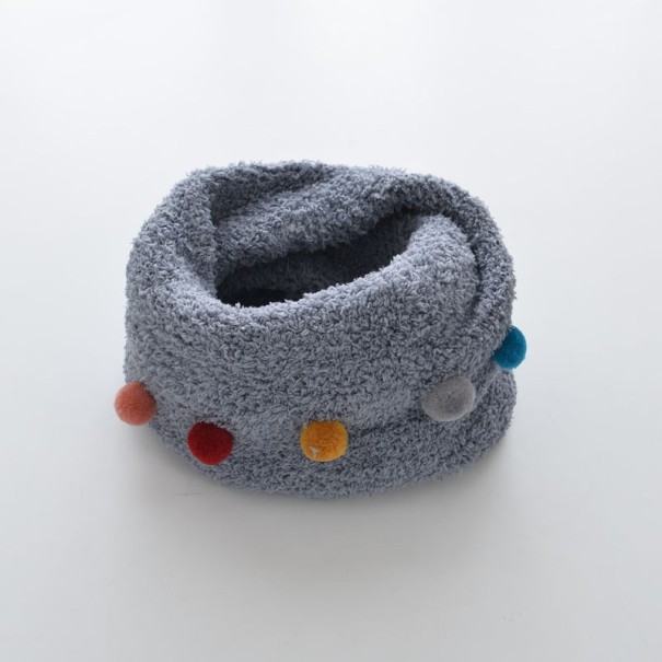 Kinderhalsdoek met pompons grijs