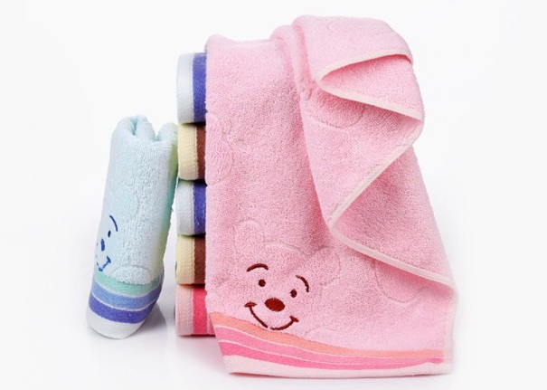 Kinderhanddoek met teddybeer J1881