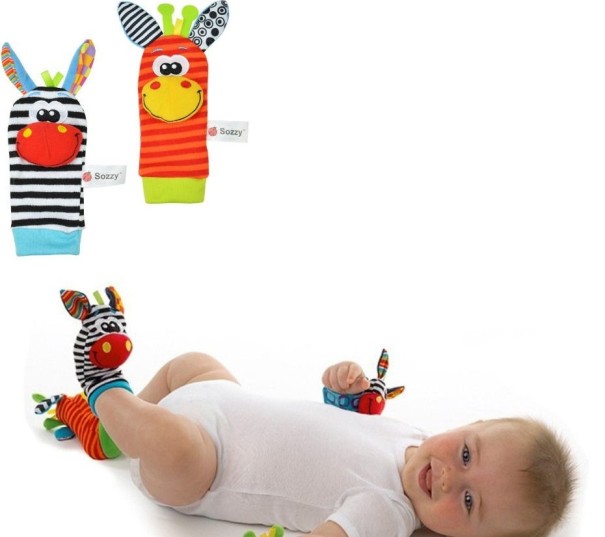 Kinderhandschuhe mit einer Puppe 1