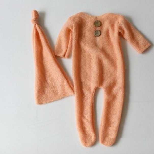 Kindermuts en romperset oranje