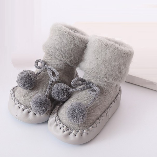 Kindersocken mit harter Sohle und Bällen grau 3-6 Monate