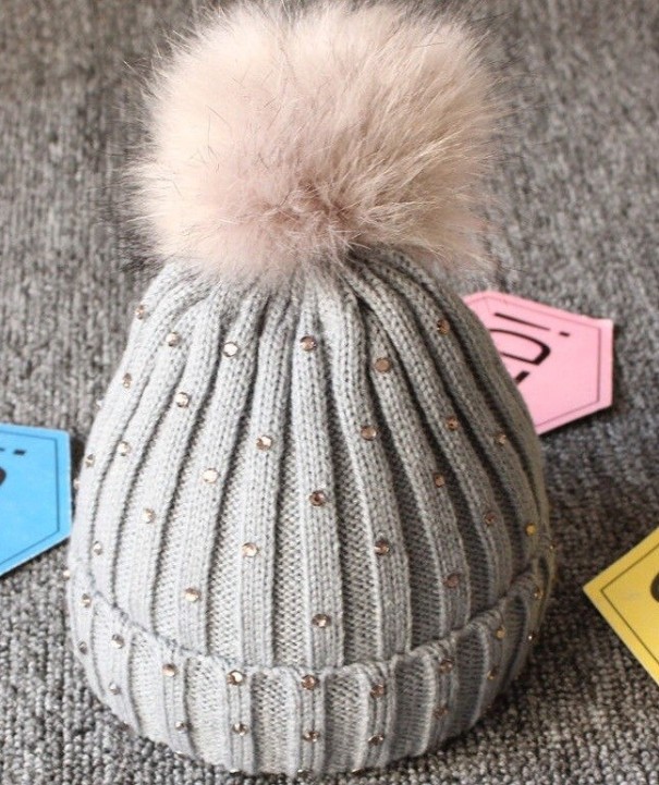 Kinderwintermuts met strass steentjes grijs