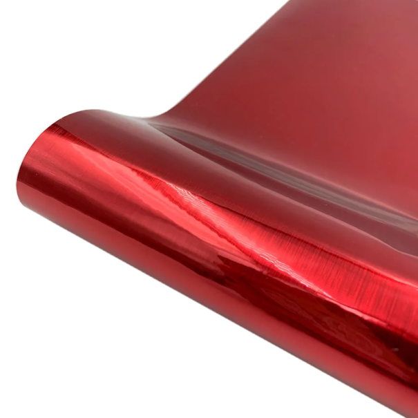 Klebende Vinylfolie 30 x 100 cm Selbstklebende glänzende Oberfläche DIY-Dekoration Aufkleber für Möbel und Wände Einfache Anwendung Wasserfeste Oberfläche dunkelrot