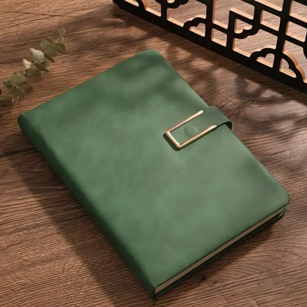 Kleurrijk retro A5 notitieboek met zachte kunstlederen kaft 360 pagina&#39;s Geschikt voor studenten en kantoor Met bladwijzer en penlus groen