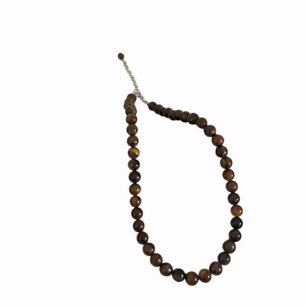 Korálkový náhrdelník z velkých kuliček 8 mm, pravidelně navlečené korálky, výrazný minimalistický šperk s elegantním vzhledem hnědá