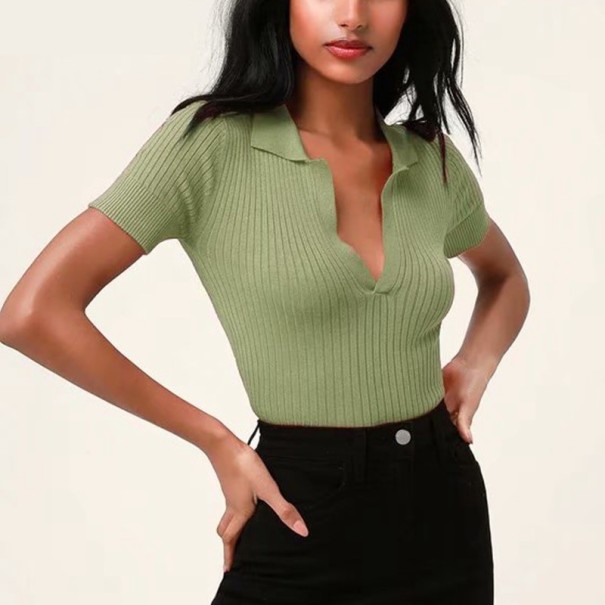 Kort t-shirt för kvinnor med krage
