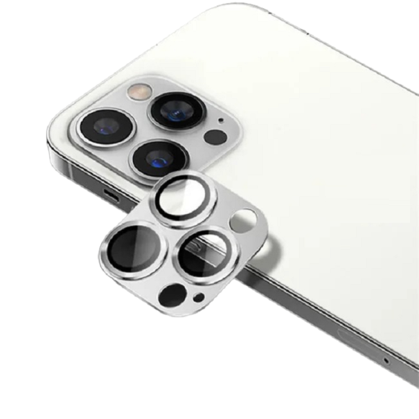 Kovový kryt k ochraně čoček pro iPhone 15 stříbrná