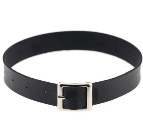 Kožený choker jako pásek s přezkou J3501 černá