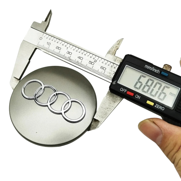 Középkupakok Audihoz 68 mm 4 db-os készlet Különböző színek Műanyag keréktárcsa kupakok Minőségi középkupakok Gumiabroncs kiegészítők szürke