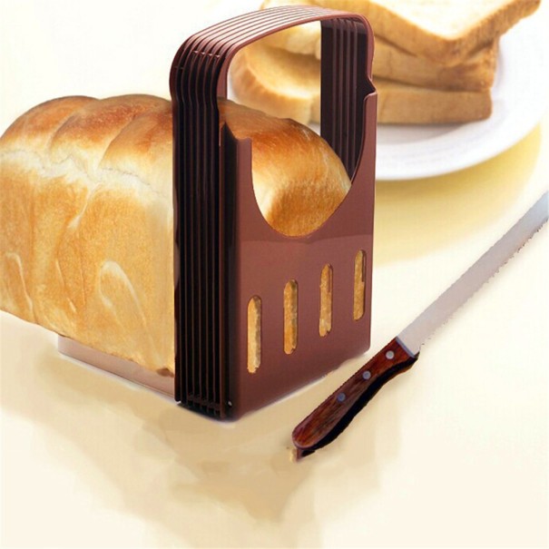 Kráječ na toastový chléb 1