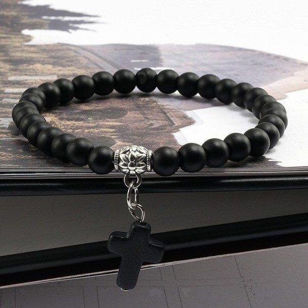 Kralenarmband met kruis 2
